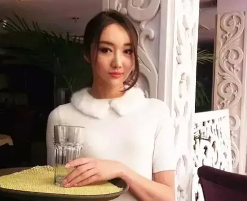餐飲老板回復想嫁有錢人的餐飲服務員的一段話！