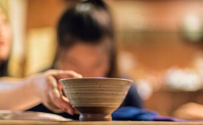 當(dāng)咖啡遇上豬蹄，茶真鄉(xiāng)這樣突圍“慢餐飲”|餐飲界