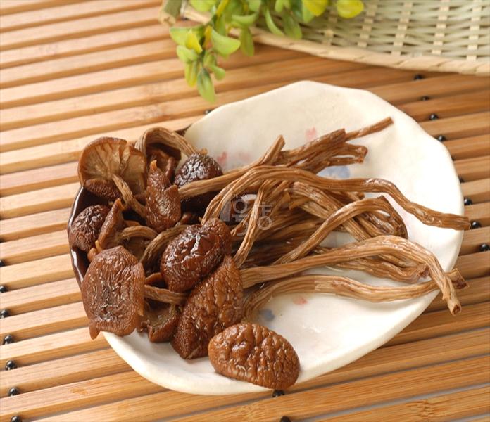 營養(yǎng)茶樹菇的挑選與儲(chǔ)存