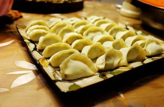 案例|餐廳遇“天災(zāi)”生意大滑，員工流失，怎么自救？