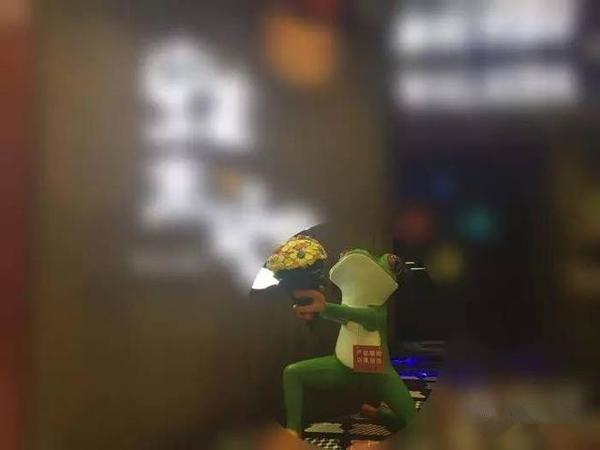王小白：三個(gè)維度解析一蛙兩店的不同命運(yùn)！