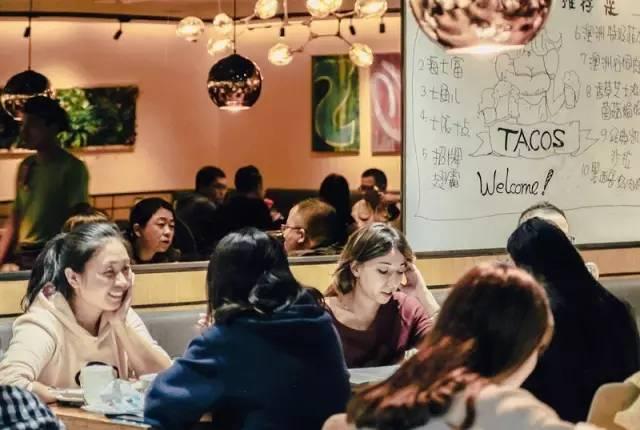 天吶！他開了60多家店，竟然1道菜也不會做|餐飲界