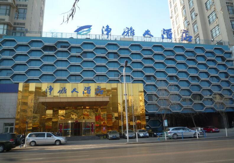28歲的餐飲巨頭倒下了：昔日行業(yè)標(biāo)桿，無數(shù)人跑去偷師|餐飲界