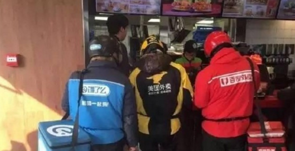 外賣三巨頭混亂廝殺，百度或有掉隊(duì)可能！