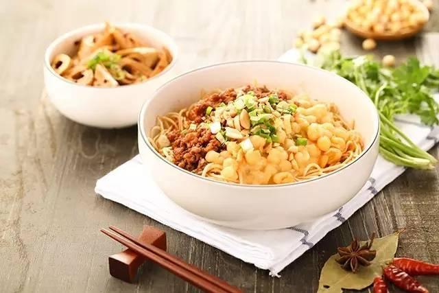他把一個單品做到整個城市為之“瘋狂”，背后的秘密竟是這樣！|餐飲界