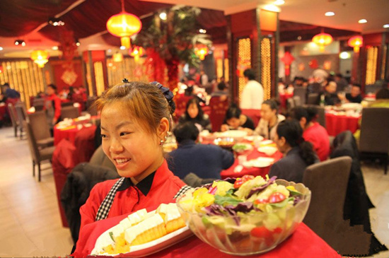 吃飯消費(fèi)102元，要求免零被拒絕，結(jié)果……|餐飲界