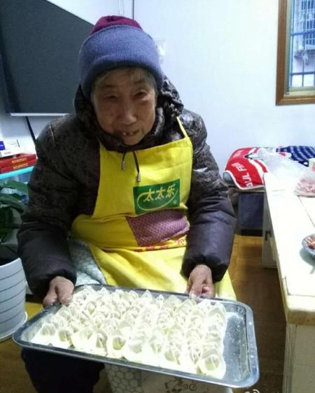 阿婆賣餛飩十年不漲價 阿婆：不為賺錢，只為消磨時光