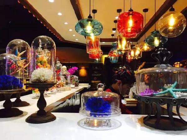 市場追捧“小奇特”，這家餐廳為啥偏要“大多全”？