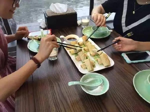年底再不放大招，你的餐廳就OUT了~