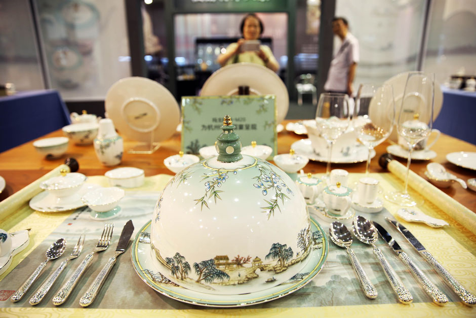 從燒錢玩高端變成走心搞文創(chuàng)，訂制餐具成業(yè)界新趨勢(shì)