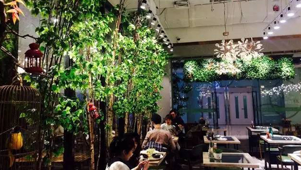 餐飲又一新業(yè)態(tài)？“生產(chǎn)基地+中央廚房+餐飲門店”能玩轉(zhuǎn)嗎？|餐飲界
