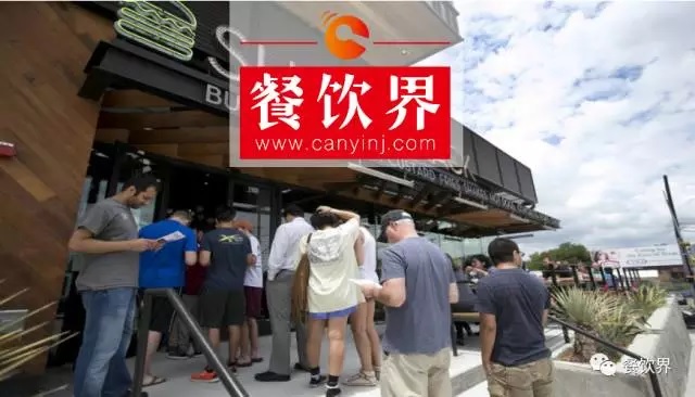 和麥當勞唱反調，要將漢堡包賣出格調，“Shake Shack”為啥能受到年輕人追捧？