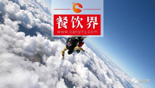 5秒出餐，3個(gè)月打造成區(qū)域外賣市場NO.1，年?duì)I業(yè)額破億，這家龍蝦飯外賣品牌憑什么？