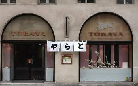 日本小吃店如何做大做強？我們發(fā)現(xiàn)了兩種完全不同的方法|餐飲界