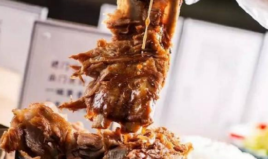 這間餐廳憑一份“犟骨頭”半年拿下天津，現(xiàn)在還要征服北京