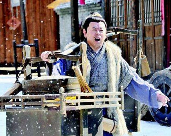 賣(mài)煎餅大媽月入3萬(wàn)？看完真相你不會(huì)想干這行……|餐飲界