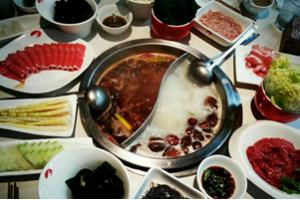 真相| 出問(wèn)題的海底撈 可不是一家簡(jiǎn)單的火鍋店！|餐飲界