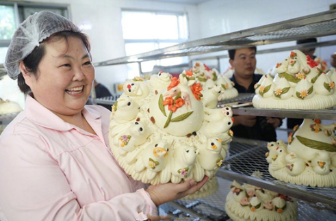 大媽賣饅頭3年 年銷1000萬元，網友：我該賣燒餅還是賣饅頭？
