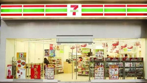 3年少賣80億包，一個(gè)明星爆品如何走下神壇