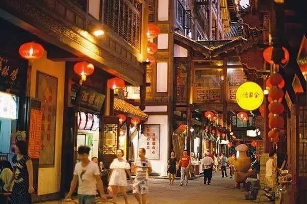 開業(yè)不久虧損50萬，美食街選址的那些坑！