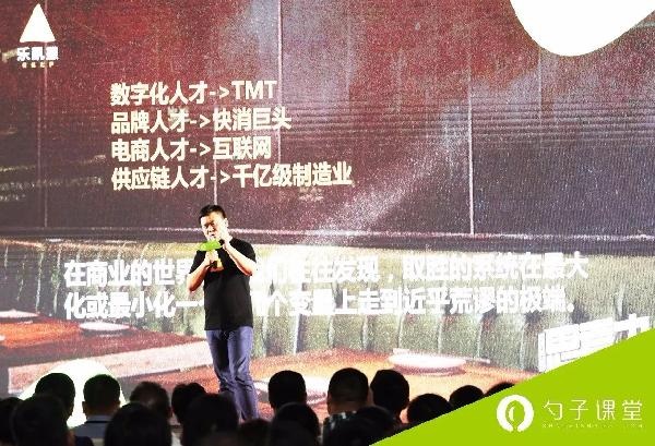 聽說你五行缺人，所以你知道“挖人”的正確姿勢嗎？