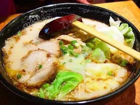 “5年千店”計劃泡湯、業(yè)績連續(xù)3年下滑，味千拉面為何身陷“中年危機(jī)”？