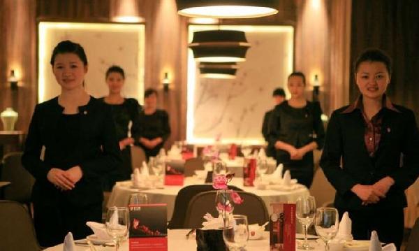 員工就活該吃回鍋油？俏江南不倒閉誰倒閉？|餐飲界