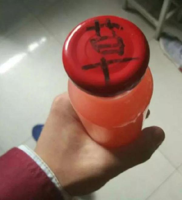 點(diǎn)外賣竟然送“肥皂”？有必要聊10分鐘“贈(zèng)品”姿勢(shì)了……