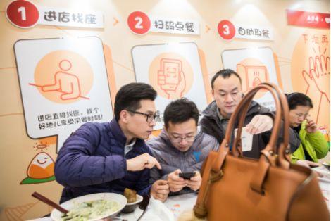 營業(yè)額漲逾40%、人效翻3倍！詳細解剖五芳齋無人智慧餐廳是如何誕生的