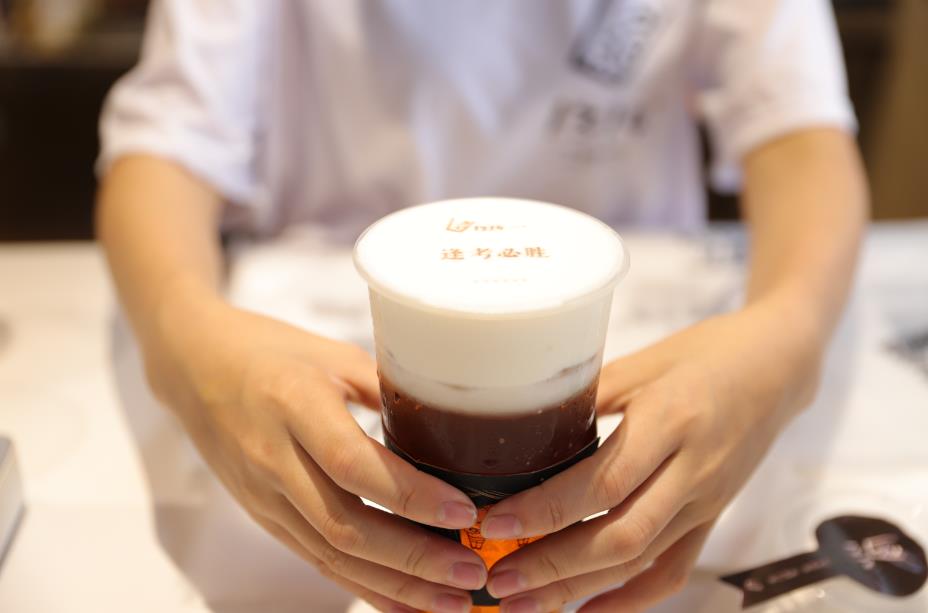 1314推出“逢考必勝”茶 引來高考學(xué)生瘋搶|餐飲界