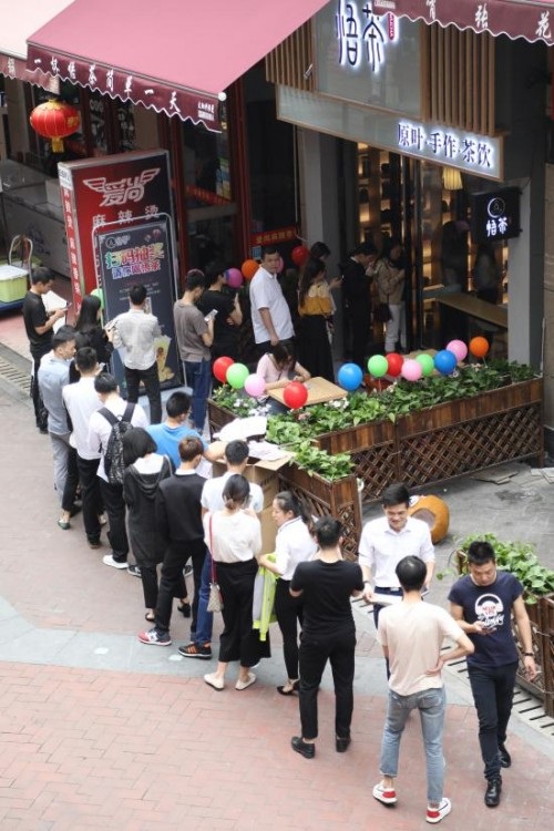 揭秘悟茶半年1000家店，持續(xù)火爆排隊(duì)背后深層次原因|餐飲界