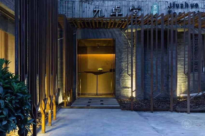 有一種比心，一定要給這家以撞色構(gòu)造的餐廳！