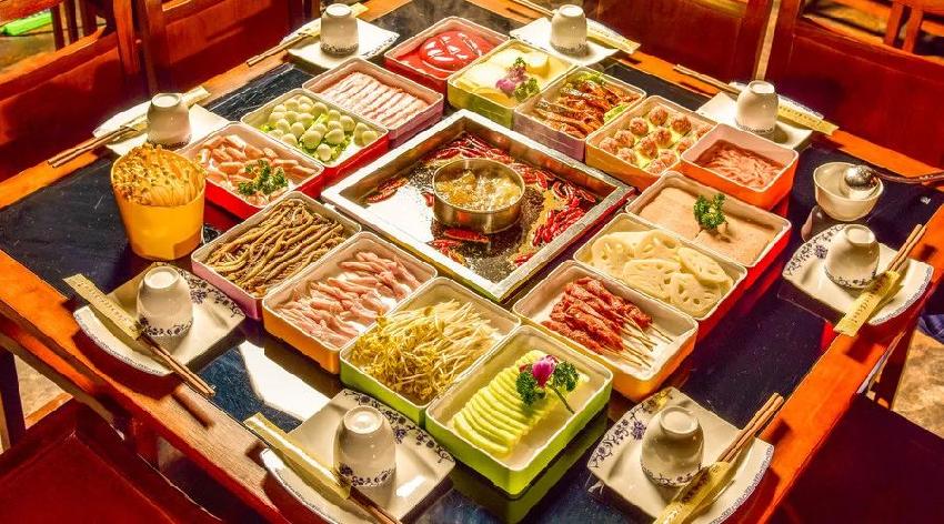 接手了一家火鍋店，過(guò)了兩天，我哭了！