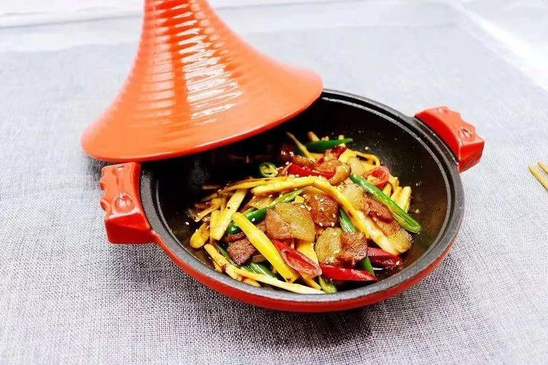 80后逆向思考，做“年輕版黃記煌”，2年開(kāi)出118店
