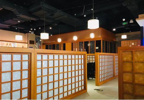在競爭激烈的日料紅海“屹立不倒”，這家日料老店做對了什么？