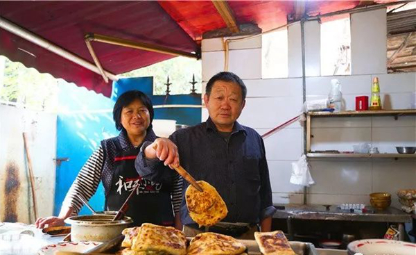 即便搬遷5次，顧客依然能慕名而來，這家餐廳有什么高招？