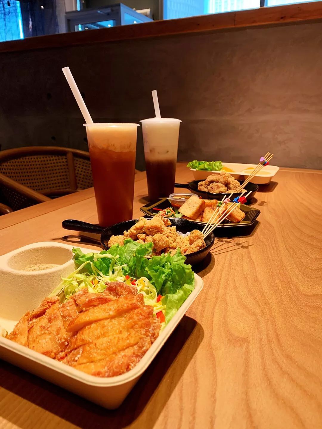 餐飲大事件223期 | 胡潤(rùn)全球富豪榜發(fā)布，海底撈夫婦財(cái)富達(dá)2450億元、廣州酒家股東集體減持|餐飲界