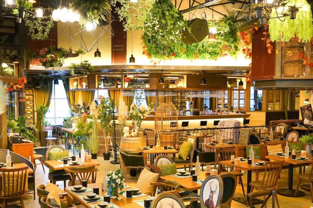 胡桃里上線加拿大，是“中國版Hard Rock Cafe”還是“新版音樂餐吧” | 餐見|餐飲界
