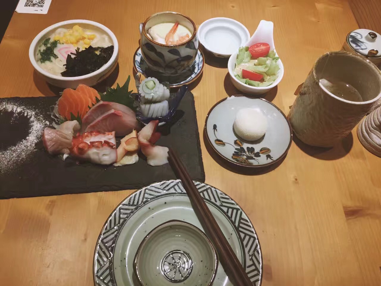 餐飲大事件234期 |小龍蝦被吃出1572項(xiàng)專利，智能剝蝦機(jī)一分鐘可剝1000只蝦|餐飲界
