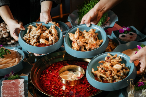 天天排隊(duì)店店爆滿，蛙二爺憑什么有如此大的吸引力？
