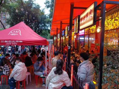 油炸噴香涮煮入味，看這家串串如何做到日排400+