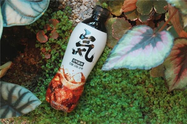 元氣森林可樂味氣泡水正式上市，不添加苯甲酸鈉等防腐劑及磷酸