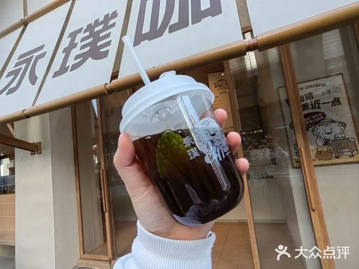 三頓半和瑞幸的相遇，是業(yè)態(tài)重塑還是渠道延伸？