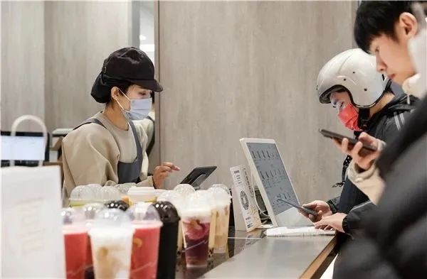 日銷3500杯，日入6萬元，喜茶“事業(yè)合伙”首戰(zhàn)告捷|餐飲界