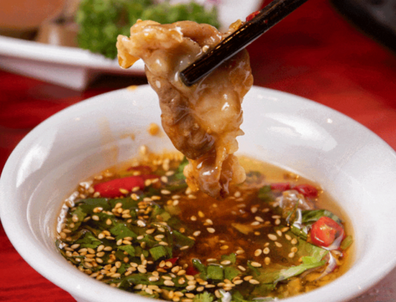 你在各大火鍋連鎖品牌吃到的蘸醬，就來(lái)自奉賢這家企業(yè)
