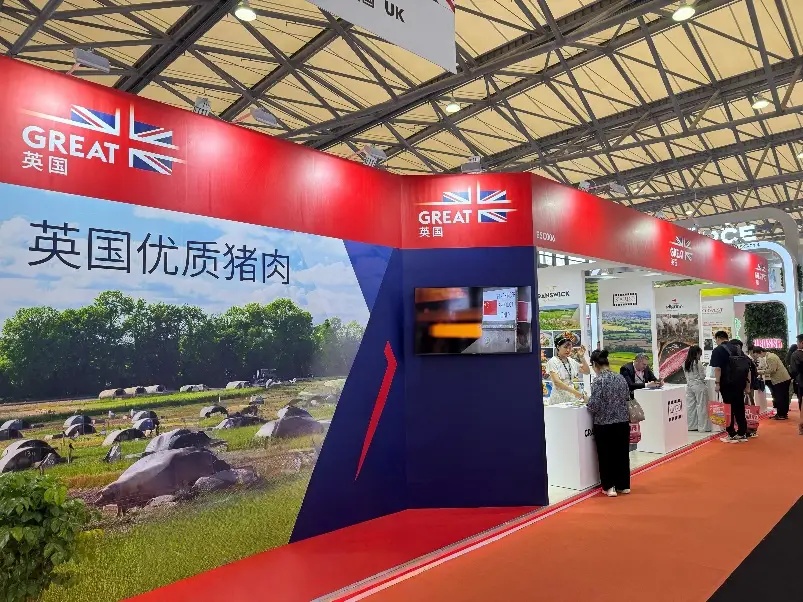 英國(guó)農(nóng)業(yè)與園藝發(fā)展委員會(huì)亮相2025年SIAL西雅國(guó)際食品和飲料展覽會(huì) 優(yōu)質(zhì)英國(guó)豬肉全面呈現(xiàn)，深化中英食品行業(yè)合作