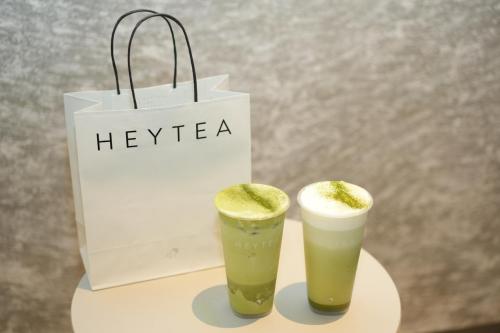 「三倍厚抹」上新一周年，喜茶千目抹茶系列持續(xù)人氣熱銷