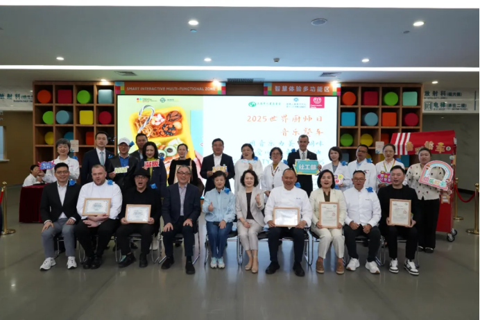 以魚(yú)為媒，為愛(ài)筑夢(mèng)：天蘊(yùn)三文魚(yú)以天山至味，暖滬上童心